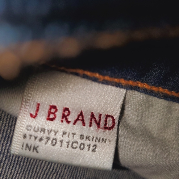 JBrand Curvy Fit Skinny - Picture 3 of 4